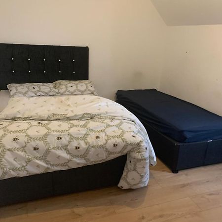At Apex House Bed and Breakfast Dagenham Buitenkant foto